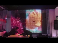 P50 ha condotto la facciata all'aperto della costruzione del setaccio a maglie dell'esposizione