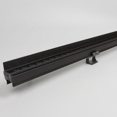 IP65 Rating 18W LED Wall Washer Aluminum Lamp Body with Double-Angle Lens for Landscape