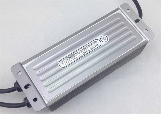 Fornitore di alimentazione IP LED impermeabile con uscita 12V/24V per varie applicazioni