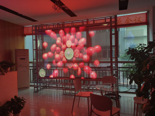 ODM OEM Transparent LED Display Screen Alta luminosità 10000dot/M2 Cluster Control