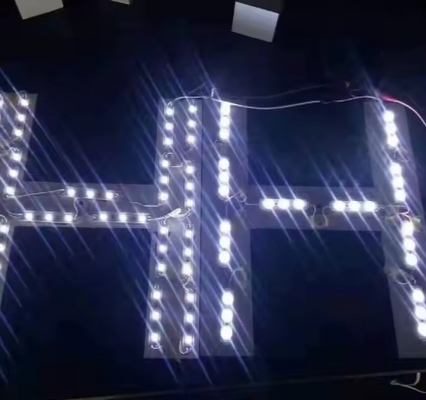 Pannello a LED a bassa tensione DC12V RGB per cartelloni pubblicitari all'aperto
