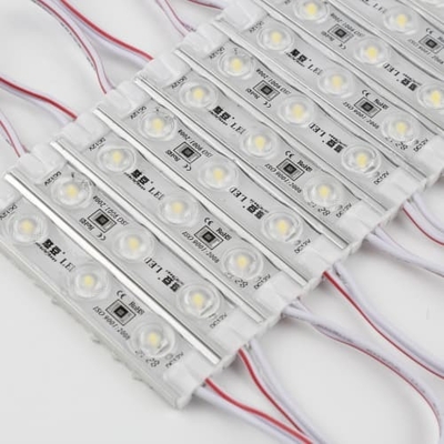 Modulo di luce a LED personalizzato a iniezione in PVC impermeabile IP67 DC12V SMD3030 per servizio pubblicitario